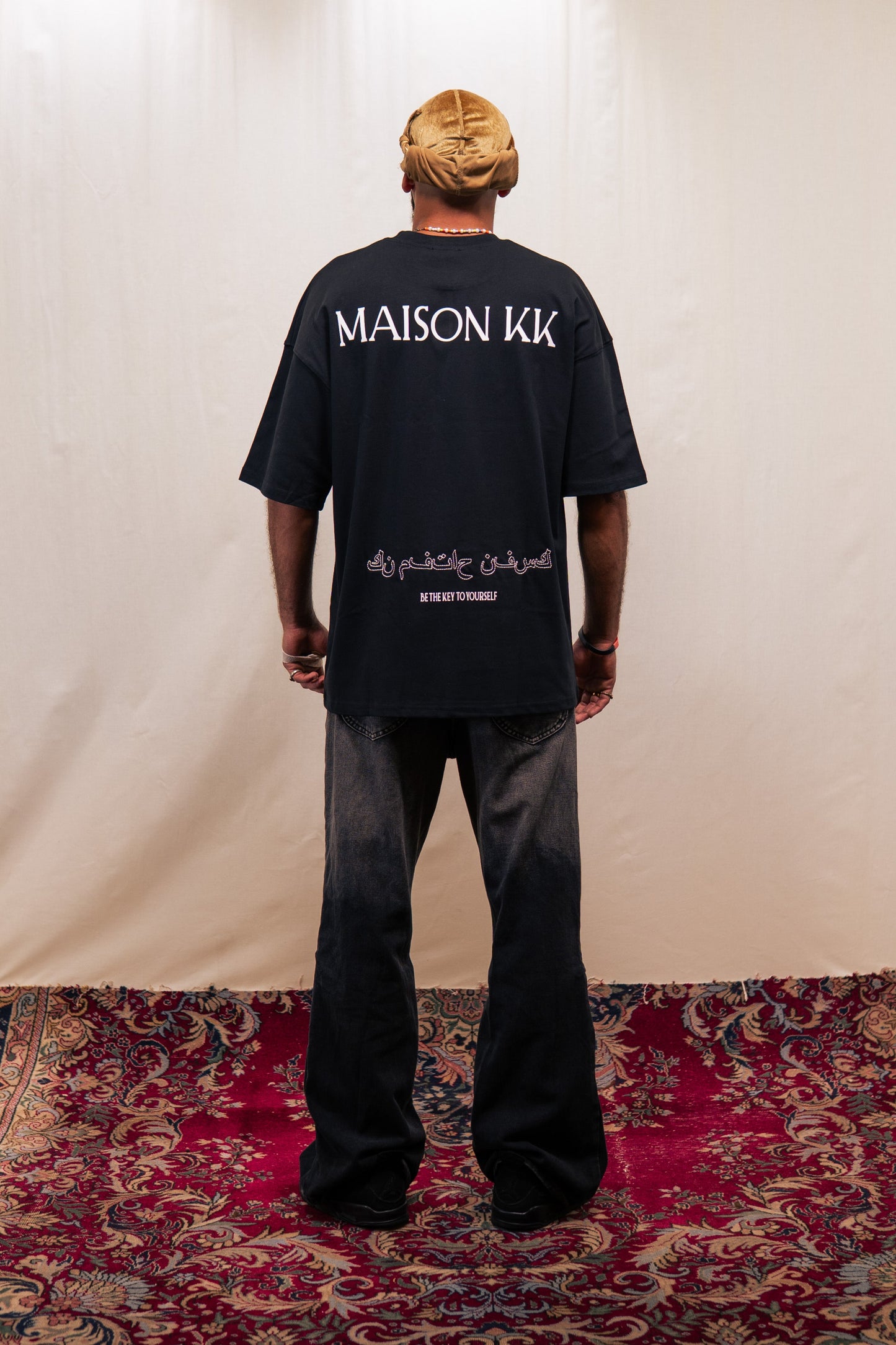 T-SHIRT NERA    قمر  (QAMAR)